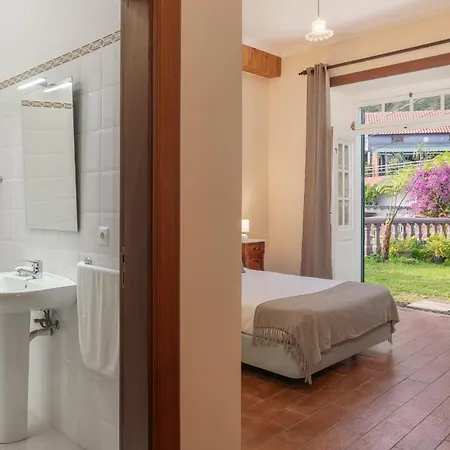 Casa Da Faja Alta - With Breakfast Included, By An Island Bed & Breakfast