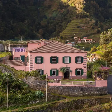 Bed & Breakfast Casa Da Faja Alta - With Breakfast Included, By An Island