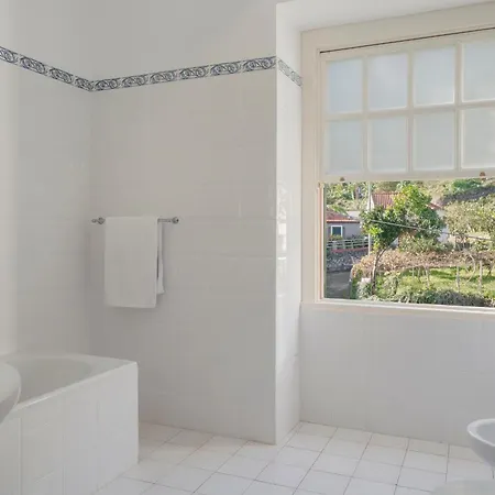 Casa Da Faja Alta - With Breakfast Included, By An Island 4*