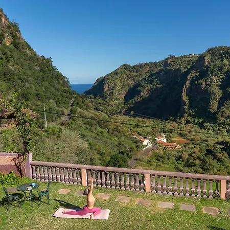 Casa Da Faja Alta - With Breakfast Included, By An Island Couette-café Jogo da Bola