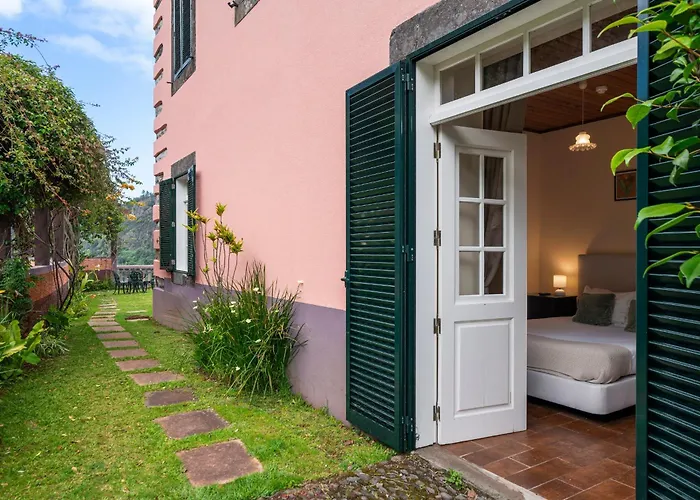 Casa Da Faja Alta - With Breakfast Included, By An Island 住宿加早餐酒店 4*